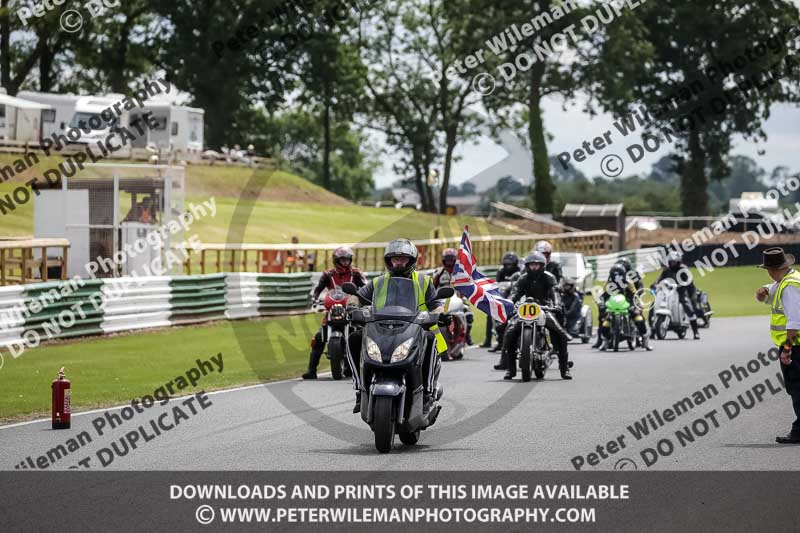 Vintage motorcycle club;eventdigitalimages;mallory park;mallory park trackday photographs;no limits trackdays;peter wileman photography;trackday digital images;trackday photos;vmcc festival 1000 bikes photographs